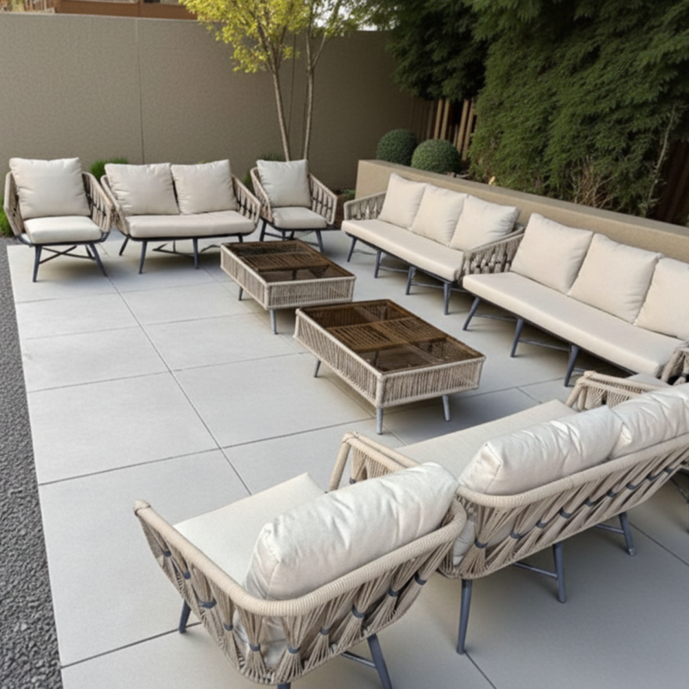 جلسة خارجية فاخرة بتصميم عصري