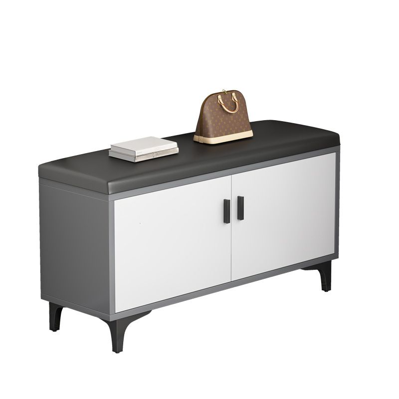 خزانة تخزين ومقعد بتصميم ذكي