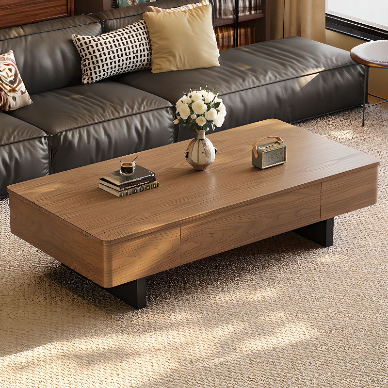 طاولة وسط خشبية بتصميم عصري وأنيق