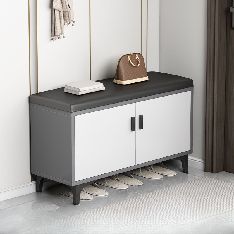 خزانة تخزين ومقعد بتصميم ذكي