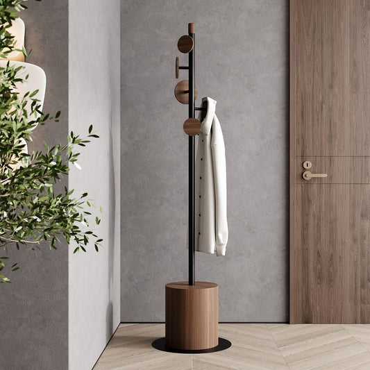 علاقة ملابس عصريه ذات لمسه جماليه