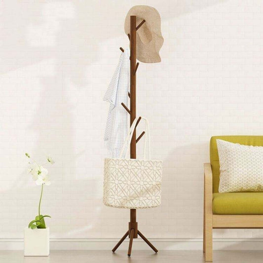 علاقة ملابس خشبية