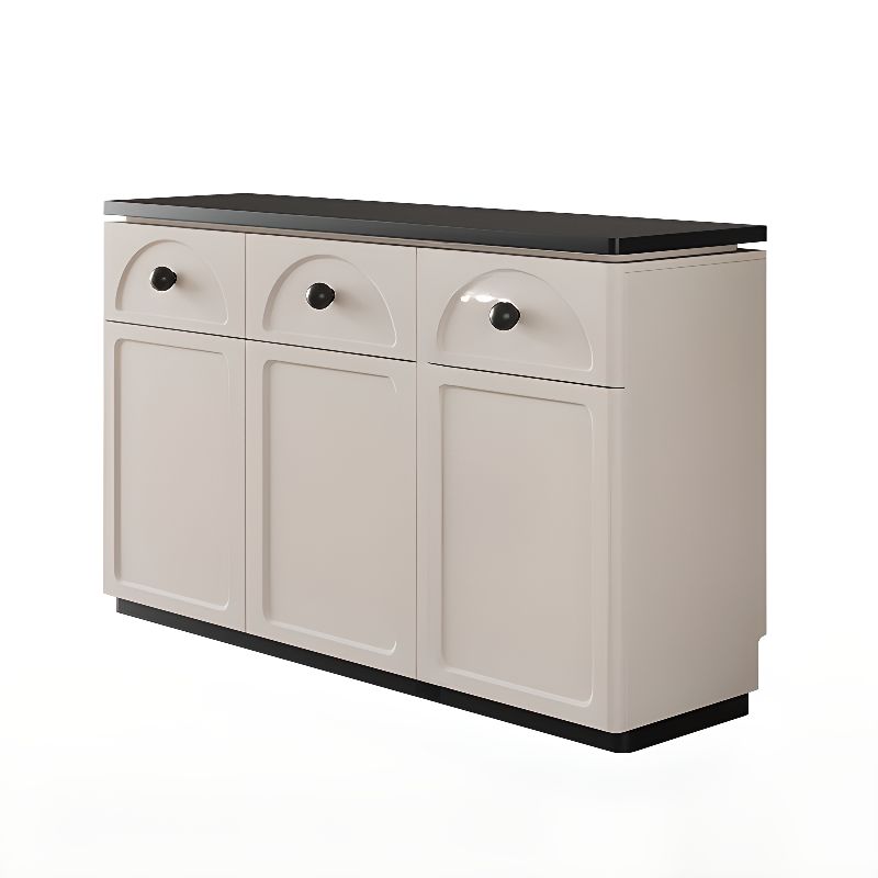 خزانة أحذية بيضاء عصرية