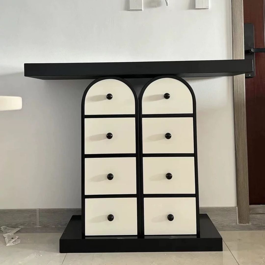 طاولة مدخل مزوده بوحدات تخزين