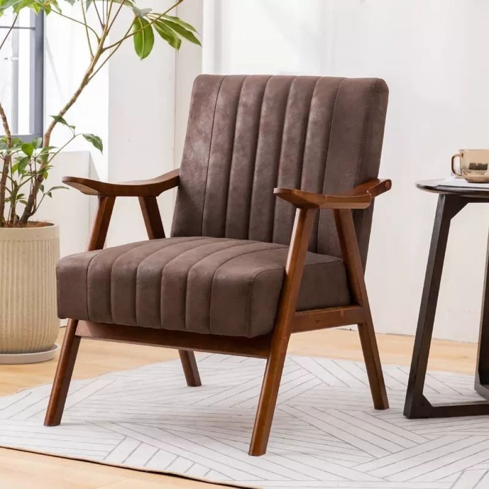 كرسي خشبي بنمط كلاسيكي