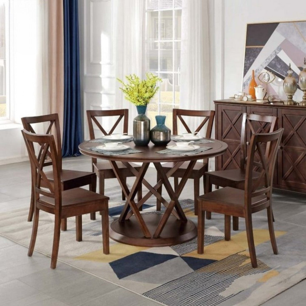 طاولة طعام بنمط أسكندافي