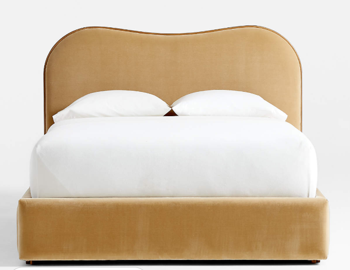 سرير كلاسيكي مميز