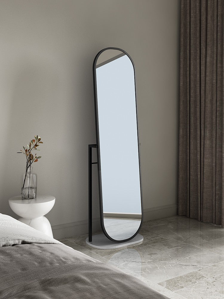 مرأه تزيين بتصميم مثالى