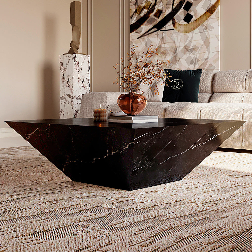 طاولة قهوة سوداء بتصميم هندسي