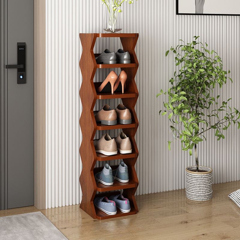 خزانة خشبيه متعددة الأرفف