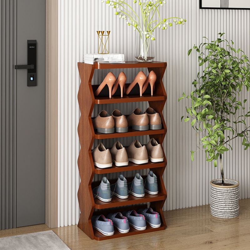 خزانة خشبيه متعددة الأرفف