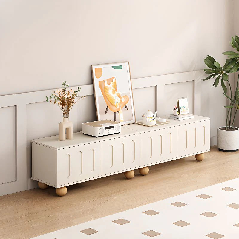 وحدة تلفزيون عصرية بتصميم هادئ