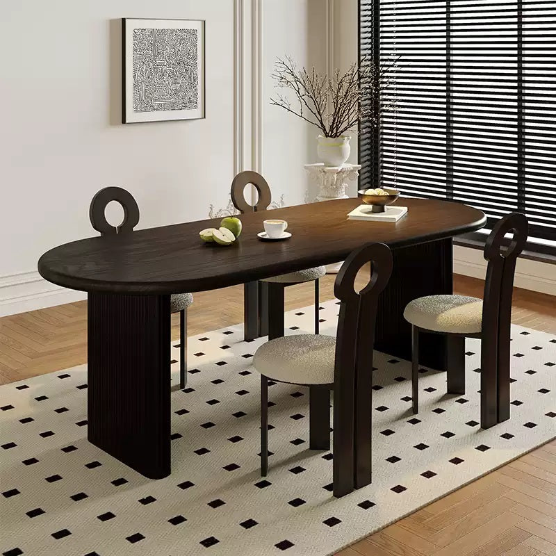 طاولة سفرة عصرية تجمع الأناقة والدفء في قطعة واحدة