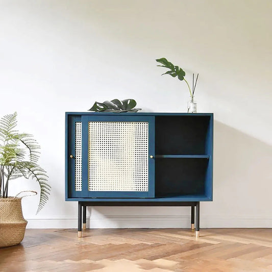 خزانه خشب بتصميم أكثر من رائع