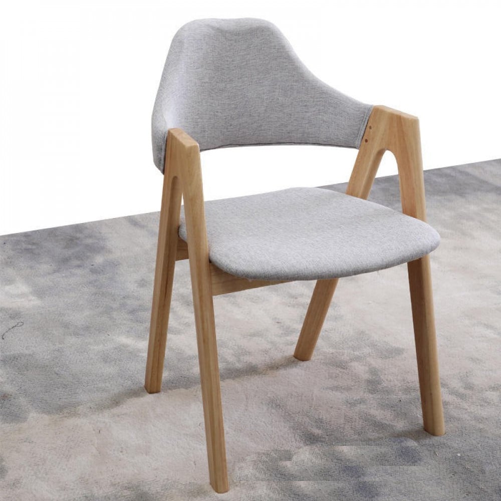 كرسي طعام بنمط اوروبي