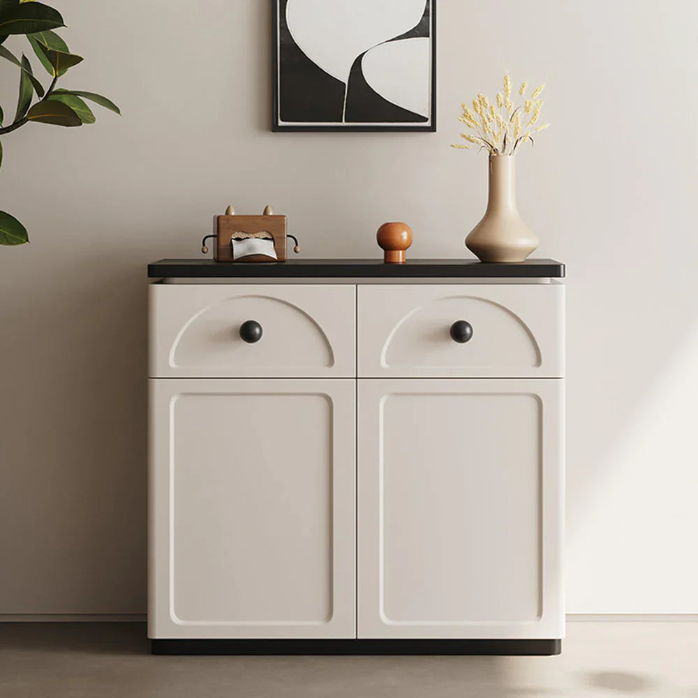 خزانة أحذية بيضاء عصرية