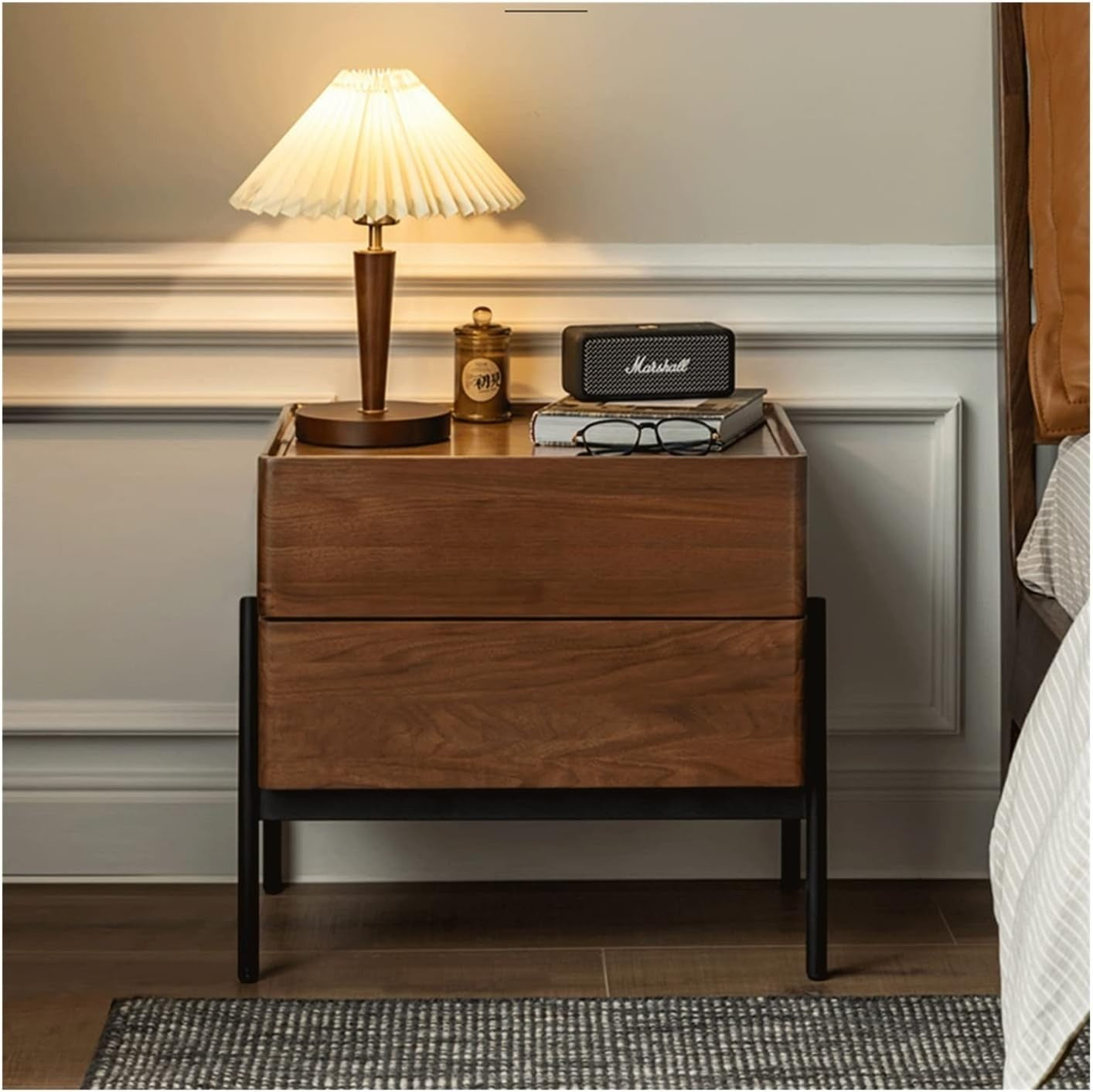 طاولة الورا الجانبيه