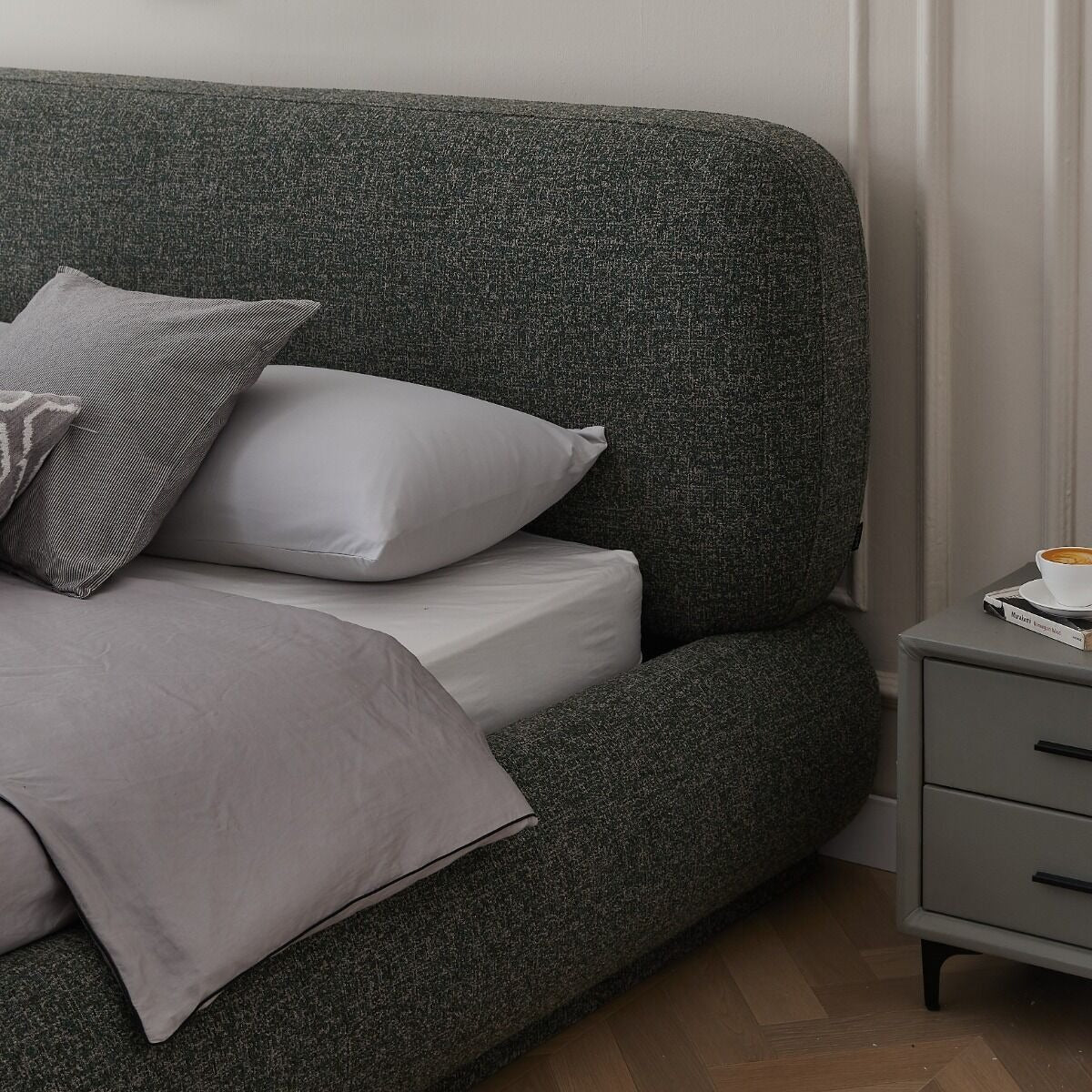 سرير موون سليف