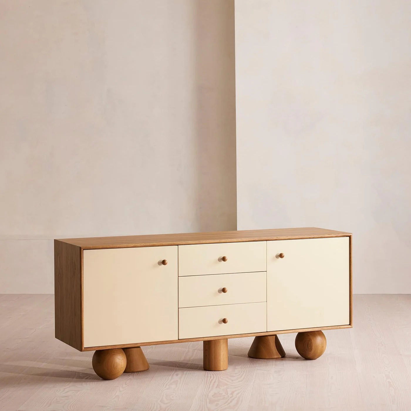 خزانه بتصميم عصرى