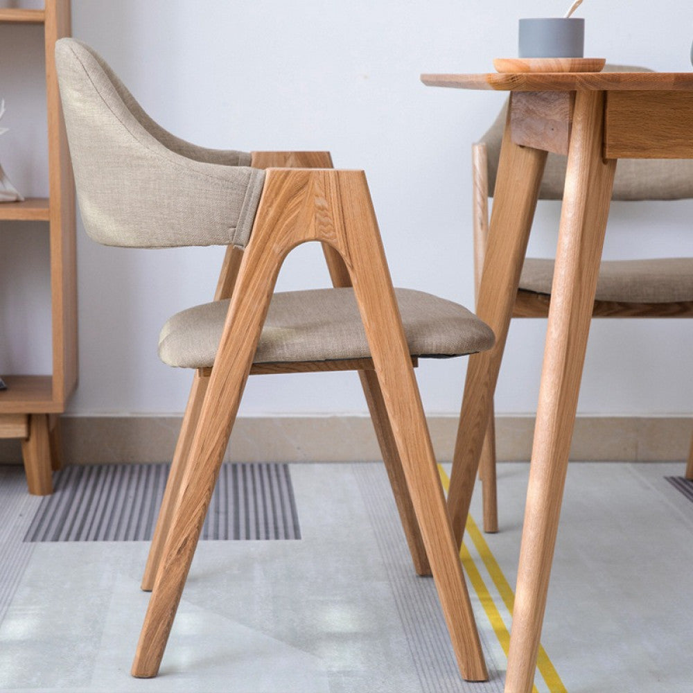 كرسي طعام بنمط اوروبي