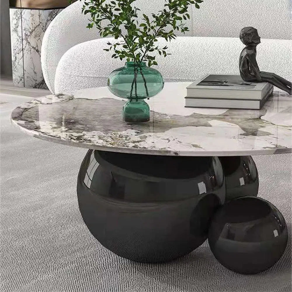 طاولة بتصميم ايطالى
